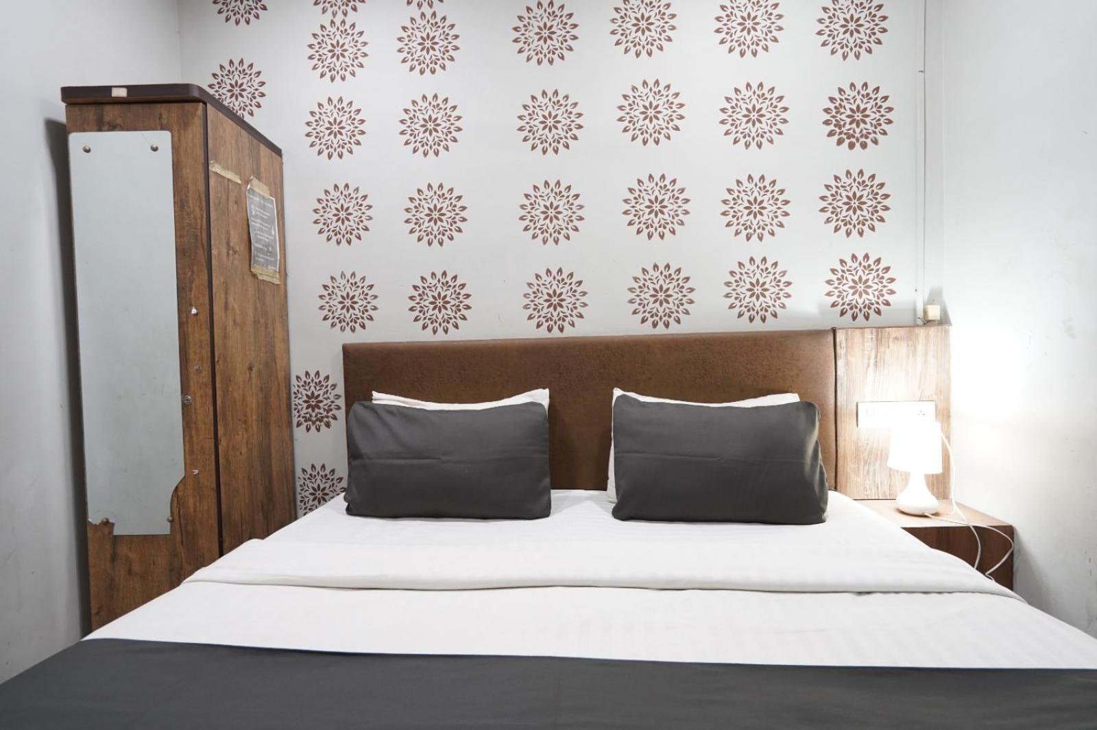 Hotel Sai Inn, Ahmedabad Airport Екстериор снимка